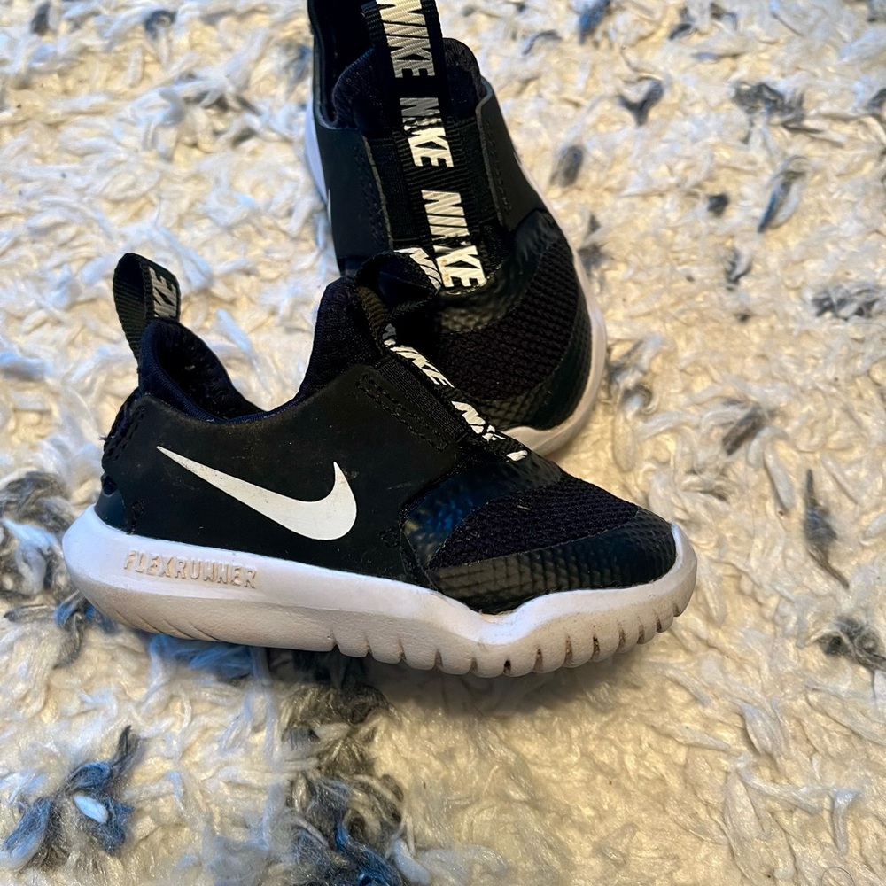 Nike Kids Black Flex Runner Shoes